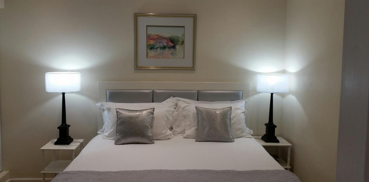 Rosebank Lodge Guesthouse By Claires Johannesburg Exteriör bild